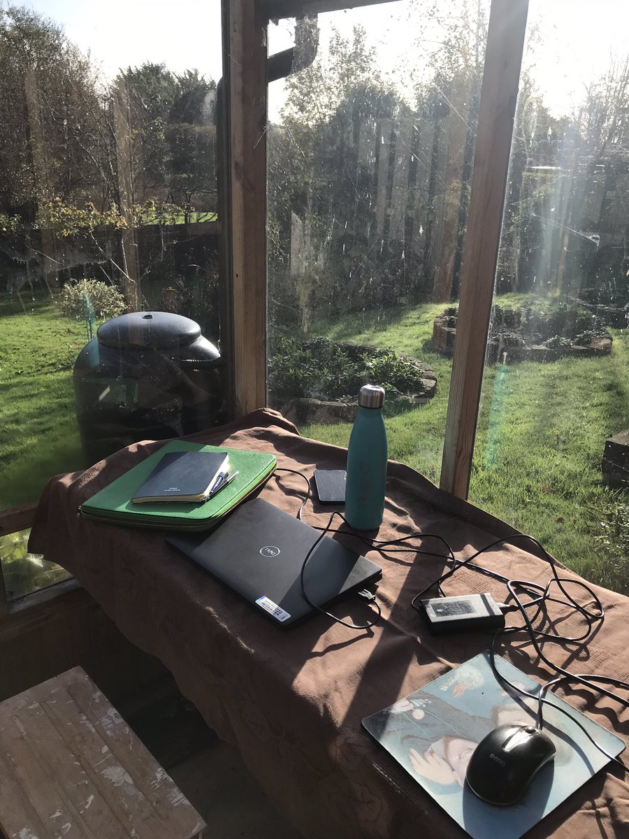 The tomatoes are gone but I’m saving energy in my new #greenhouseoffice