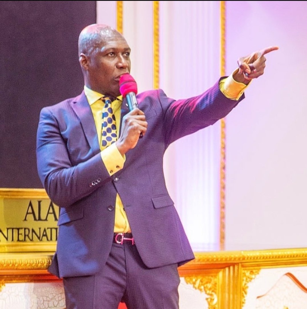 gyaigyimii's tweet photo. Post any video of Prophet Kofi Oduro https://t.co/cHK8mrf1l8