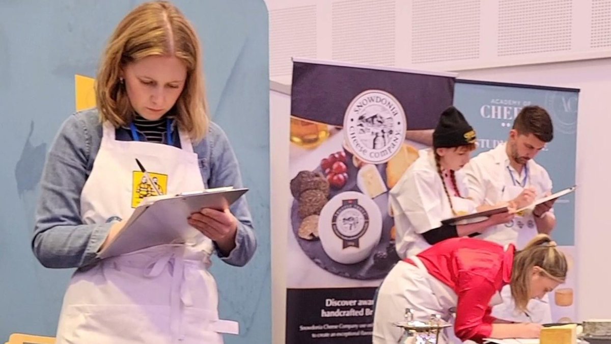 CONGRATULATIONS TO AIMÉE ROGERS: YOUNG CHEESEMONGER OF THE YEAR 2022!
Aimée, from <a href="/BuchanansCheese/">Buchanans Cheesemonger</a> receives a trophy, column in Fine Food Digest, a place on the Academy of Cheese Level Two course &amp; the chance to judge at next year's World Cheese Awards!
hubs.la/Q01rm3Rd0