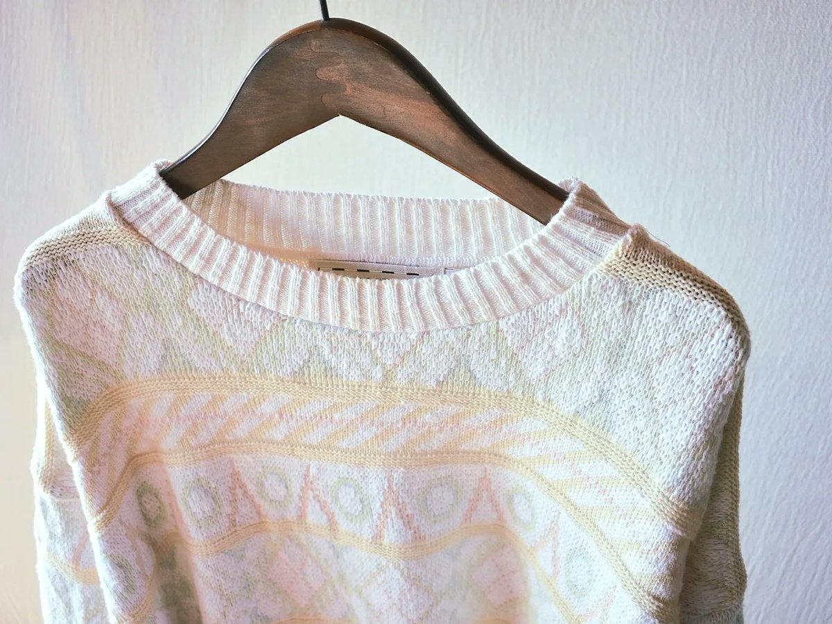 Rinceaux1's tweet image. 【 used 】90’s USA CROSSINGS 3d pattern knit sweater (XL) WHITE

#rinceaux
#knitsweater
#3dpattern
#usaknit
#usasweater
#ランソー
#3dニット
#古着ニット
#アメリカ製ニット
#幾何学柄ニット
#デザインニット
#柄ニット
#90年代ストリート
#古着通販
#アパレルネットショップ
