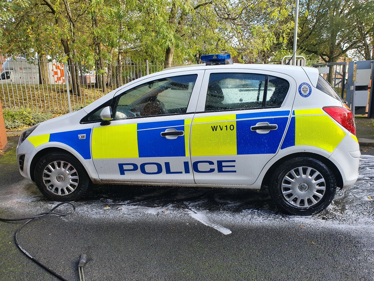 BilstonWMP's tweet photo. We take pride in our vehicles at Bilston. Wash day for our Corsa. 🚔 #carwash #professionalpolice #carcare @WolvesPolice @WMPolice https://t.co/bI3z6EcfGo