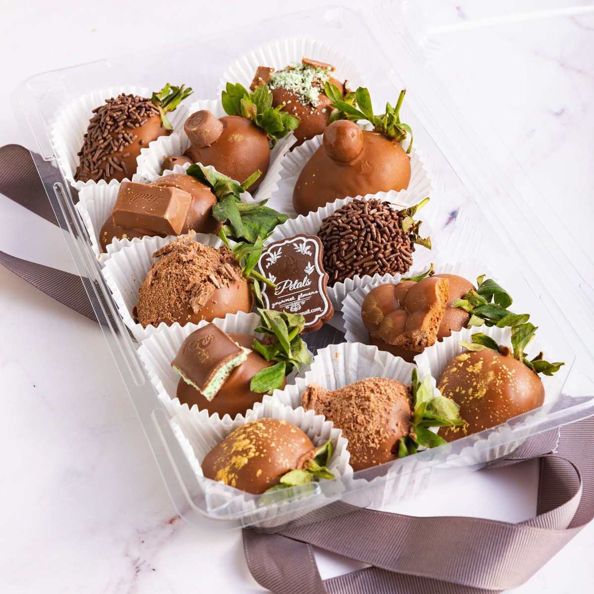 petalsgourmet1's tweet photo. Mouth watering chocolate strawberries for a memorable moment!
#cakes #cakery #cakesofinstagram #gifitng #ediblegifts #gourmetgifts #giftjohannesburg #foodiegift #chocolate #food #petalsgourmetflowers https://t.co/BqtDTluzgJ