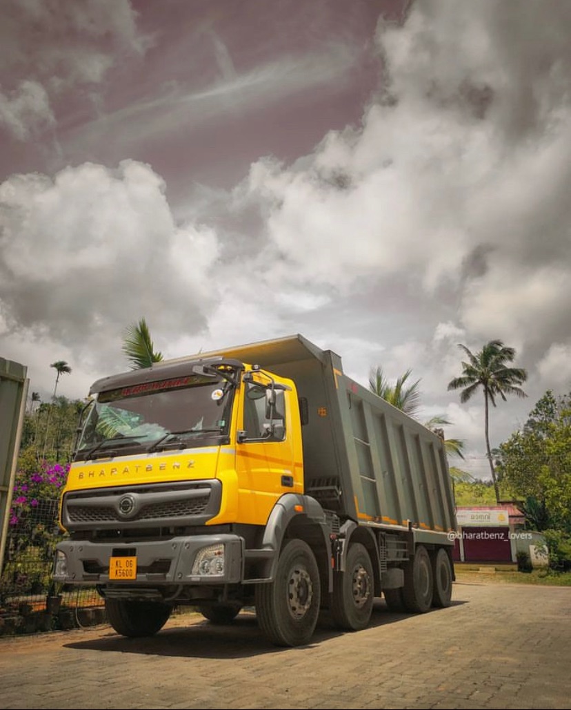 BharatBenz1's tweet photo. Conquering every terrain in style. 

#BharatBenz

Image source: @bharatbenz_lovers https://t.co/hGUlrwTDoR
