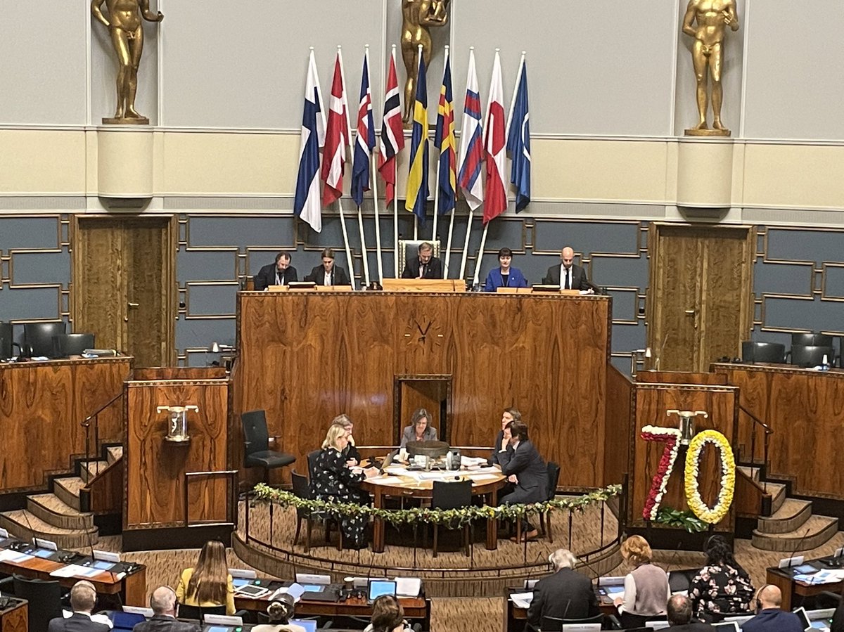 nordensk's tweet photo. Flere barn i nordiske land vokser opp i langvarig #fattigdom. Den trenden vil 
#NordiskRåd snu.  

Bred enighet i plenum på #nrsession i dag om å følge opp ⬇️

https://t.co/MRQjPiWVec via @NordenSK https://t.co/5kdO9ji0My