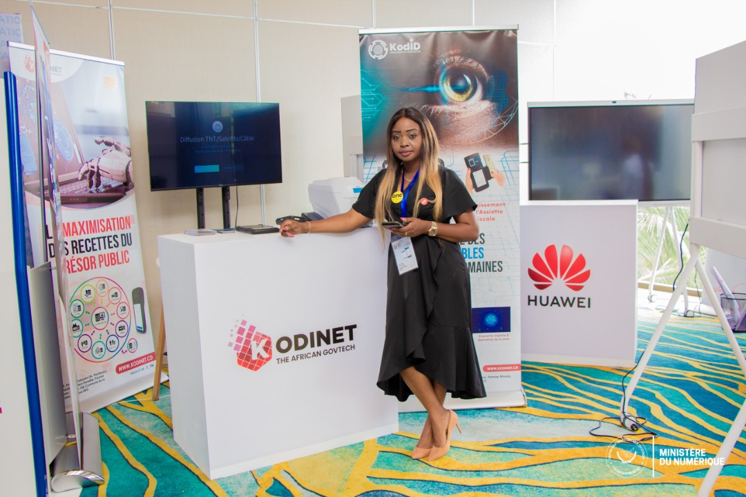 econonumerique's tweet image. 📍#ADEX2022
C&apos;est le début du plus grand événement #Tech avec la
premiere prise de parole de M. Lacina Kone, Dg de Smart Africa sur &quot;PANORAMA DES TENDANCES NUMÉRIQUES 
DANS LE MONDE ET LEUR IMPACT SUR L’AFRIQUE&quot;
#Numeriquecd #Kolongele