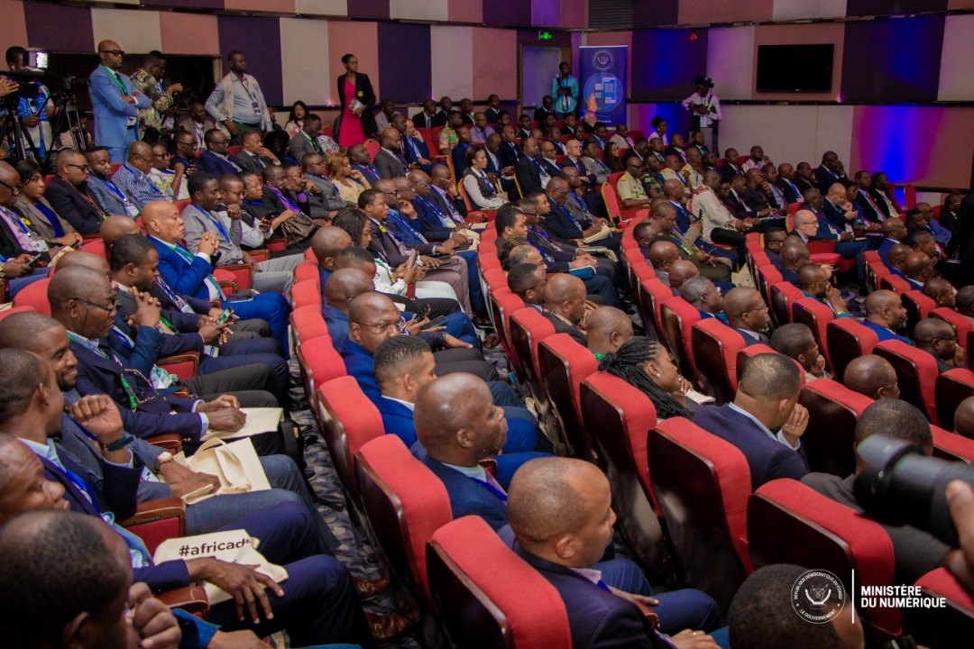 econonumerique's tweet image. 📍#ADEX2022
C&apos;est le début du plus grand événement #Tech avec la
premiere prise de parole de M. Lacina Kone, Dg de Smart Africa sur &quot;PANORAMA DES TENDANCES NUMÉRIQUES 
DANS LE MONDE ET LEUR IMPACT SUR L’AFRIQUE&quot;
#Numeriquecd #Kolongele