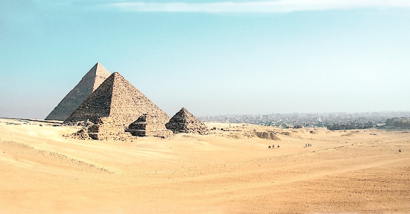 IIGCCnews's tweet photo. COP27 is here! 🟢

Whether you're joining online or travelling to Egypt, we've put together a list to help filter through the huge array of events. ☀

Part one looks at the first three days and how to join. 💸⬇

#COP27 #BuildingtoCOP27 #NetZero