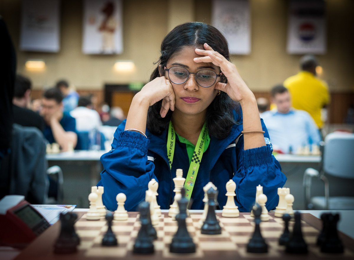 chessbasenepal's tweet photo. GM @Praggnanandhaa 🇮🇳 wins the Asian Continental #Chess Championship 2022. GMs Harsha Bharathakoti 🇮🇳 and @adhibanchess 🇮🇳 secured 2nd and 3rd place respectively.  
Women Section: 
🇮🇳 WGM Nandhidhaa P V 🥇
🇮🇳 WGM Priyanka Nutakki 🥈
🇮🇳 WGM Divya Deshmukh 🥉

Photos: @FIDE_chess https://t.co/34eabomDxa