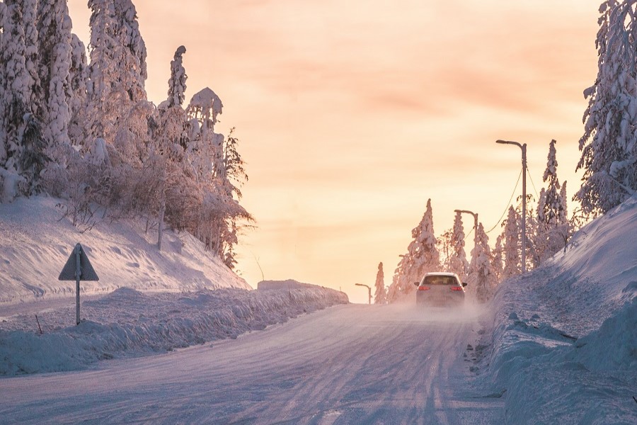 MonacoLife_'s tweet photo. With the chill of winter in the air, it’s time to get clued up on the Loi Montage II if you’re planning on heading into the mountains any time soon.
#frenchlaw #frenchnewsinenglish #frenchrivieranews #monaconews #snowtyres #visitcotedazur #visitfrance

https://t.co/asmqyaI3vA https://t.co/ZWSCKBHD8f