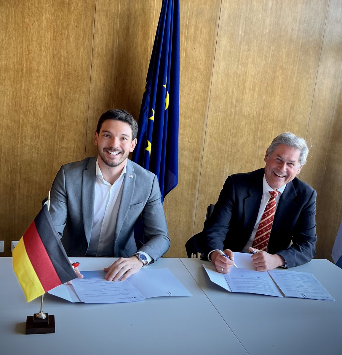 ♻️ Firmamos un convenio de cooperación con la Embajada de Alemania para llevar adelante el programa “Guardianes de la Tierra”; una serie de talleres para enseñarle a más de 500 chicos, hábitos y comportamientos para el cuidado del medio ambiente.

Seguimos fortaleciendo vínculos!