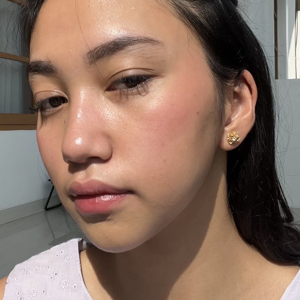 madformakeup_co's tweet photo. Choosing the right shades itu kaya choosing the right life partner #ih #jayus #sorry 

it’s not an easy journey to find the “purrrfect” shades buat blush / contour.. semoga thread ini bisa bantu kalian to choose the right colours!✨

[a thread ] https://t.co/Z9HE0lcN5k
