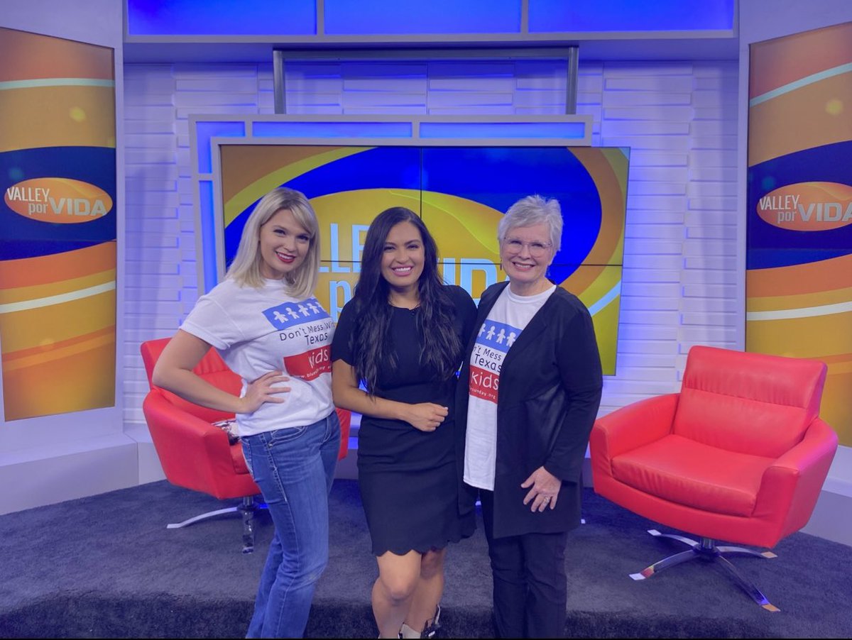 Danielle Banda TV (@daniellebandatv) on Twitter photo Lending support for the #ChildAbuse #FaithSummit being hosted by #BlueSunday🎥🎞️📺
Also had the amazing pleasure of #working with Professional #SingerSongwriter 🎶🎤 <a href="/LaurenAshCor/">Lauren Corzine</a> ♥️
#TvHost #DanielleBandaTV #EntertainmentTV #DanBanFam
YOUTUBE: youtube.com/channel/UCoM03… Lending support for the #ChildAbuse #FaithSummit being hosted by #BlueSunday🎥🎞️📺
Also had the amazing pleasure of #working with Professional #SingerSongwriter 🎶🎤 <a href="/LaurenAshCor/">Lauren Corzine</a> ♥️
#TvHost #DanielleBandaTV #EntertainmentTV #DanBanFam
YOUTUBE: youtube.com/channel/UCoM03…