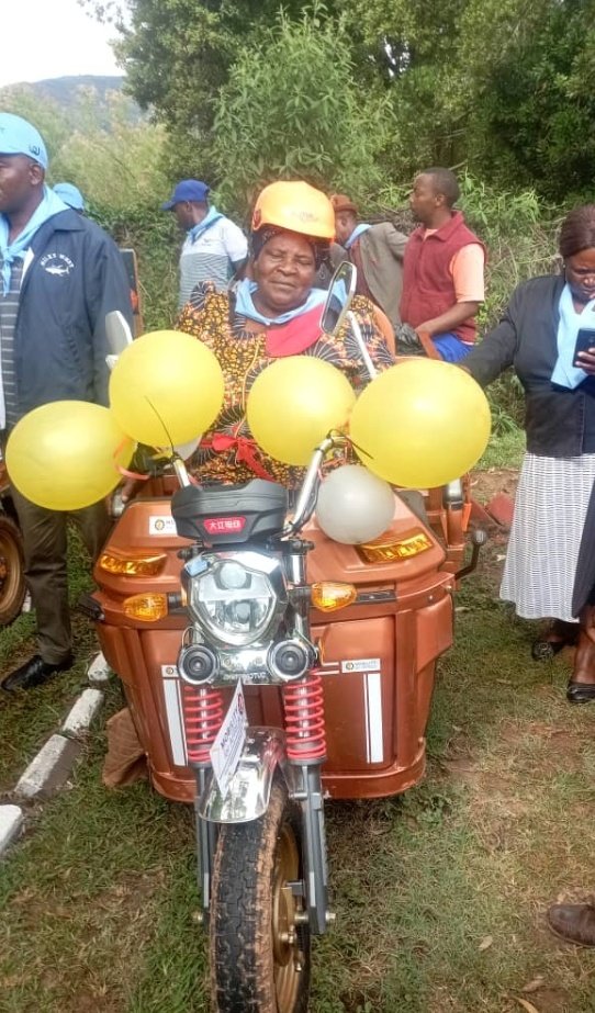 ZagpDairy's tweet photo. Having an efficient & reliable transport system is essential in dairy farming. With this in mind,the #TranZDVC project made provision for solar powered tri-cycles under its #MatchingGrantFacility
Yesterday, #MayfieldMCC witnessed an official handover of 26 Tri-cycles
@WeEffectSA https://t.co/gL697oIGMh