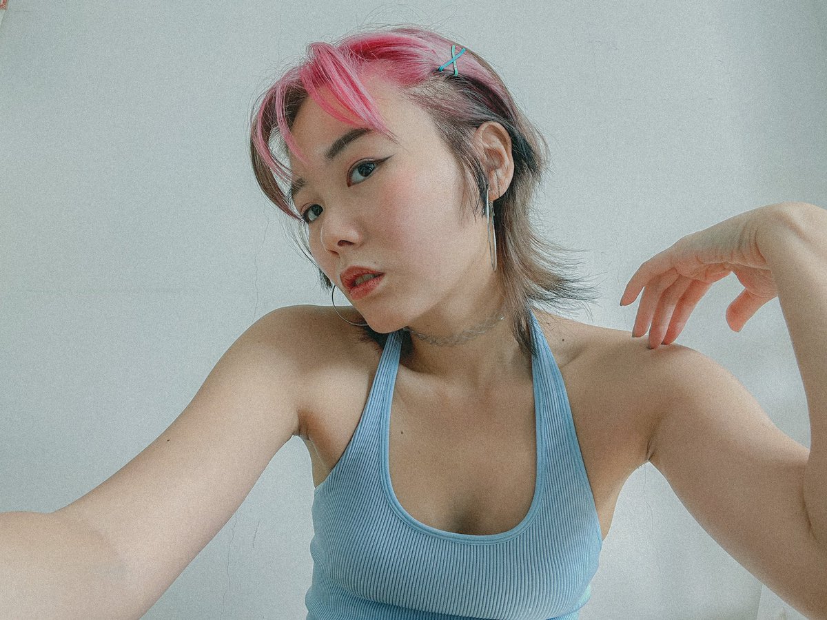 thetinybloo's tweet photo. Transition 💙✨ #hairupdate https://t.co/K1FaNvIwM8