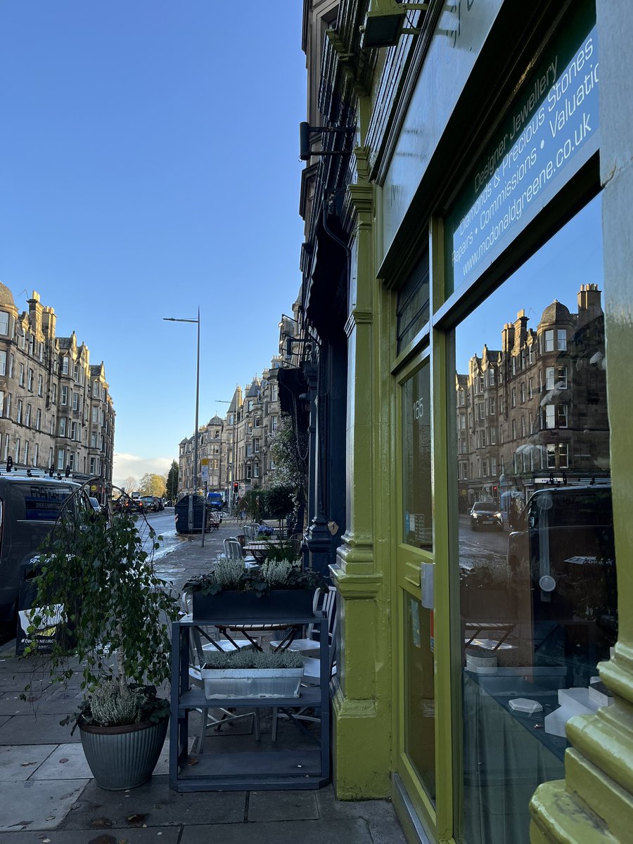 McDonaldGreene's tweet photo. Bruntsfield this morning blissful autumn 🍂 colour calm sunny ☀️ day ahead Set up and ready to go. Wander up for shopping 🛍️ coffee, cake, lunch, plenty of choice Independent businesses, personal service ☺️ #bruntsfield #shopping #cafes #jewellery #gifts #friendlyservice #local https://t.co/ZdejerLU4f