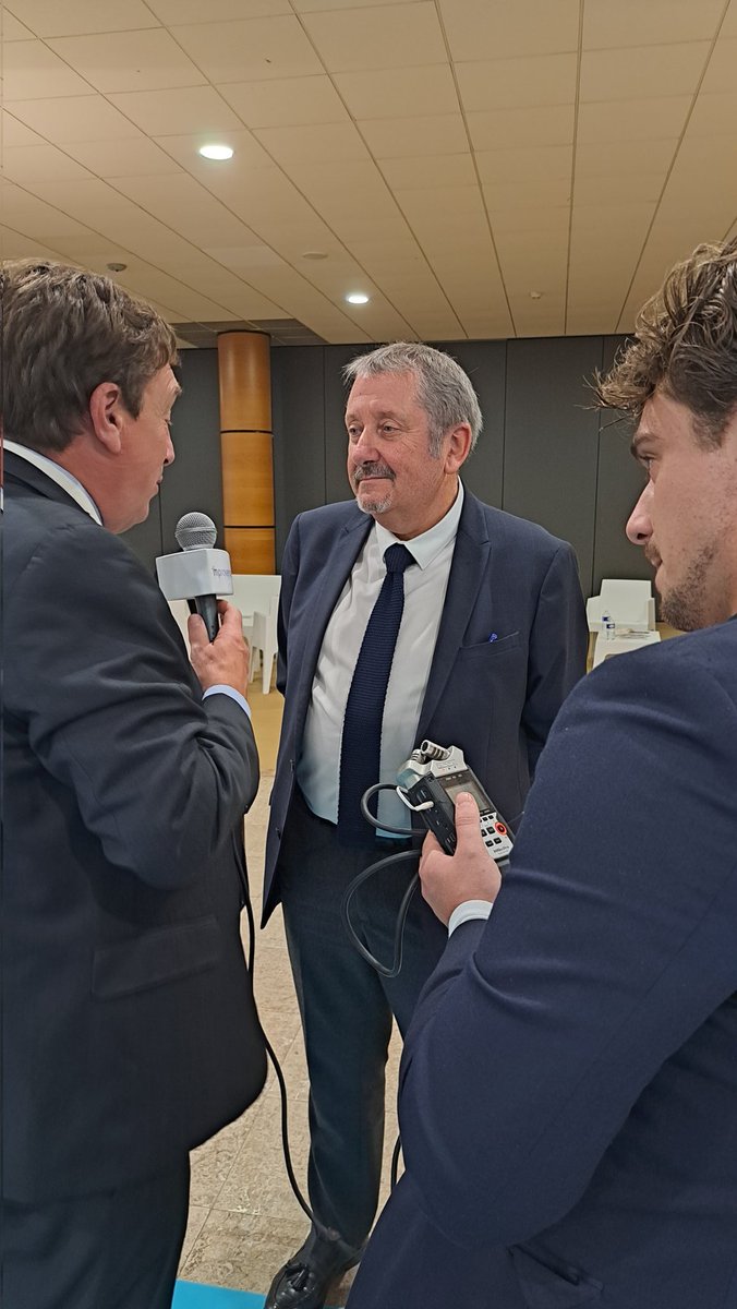 CRESS Provence-Alpes-Côte d'Azur (@cress_sud) on Twitter photo Point presse et itw de <a href="/DenisP_CressPac/">Denis PHILIPPE</a>, le président de @ESSenPACA « Cette 5e édition du salon #ESSsud est l’occasion de réfléchir et de débattre ensemble du changement de modèle indispensable permettant de répondre à l’urgence écologique, économique et sociale. » #ESS Point presse et itw de <a href="/DenisP_CressPac/">Denis PHILIPPE</a>, le président de @ESSenPACA « Cette 5e édition du salon #ESSsud est l’occasion de réfléchir et de débattre ensemble du changement de modèle indispensable permettant de répondre à l’urgence écologique, économique et sociale. » #ESS