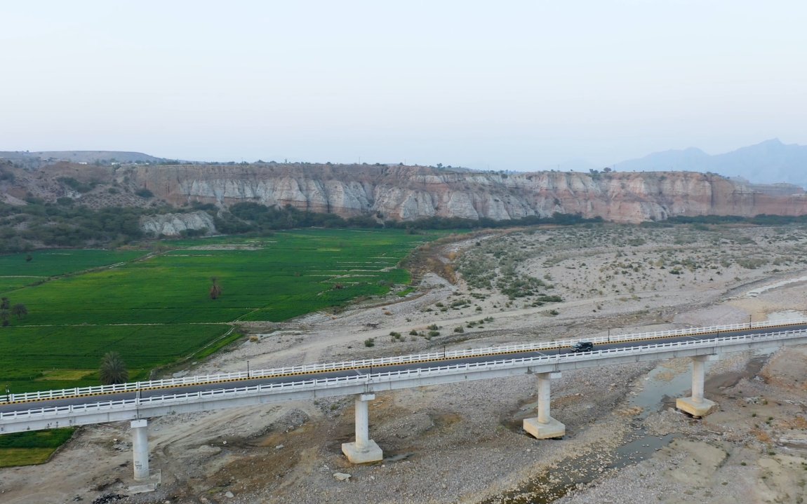 DiscoverpakTv's tweet photo. Discover Dera Ghazi Khan!!
#DeraGhaziKhan #Rain #Watch_DiscoverPakistanTV #Balochistan #Punjabis #BreakingNews #VisitPakistan #DiscoverPakistan #SabSePyaraPakistan #PakistanBeautiful https://t.co/Ynn54yw18B