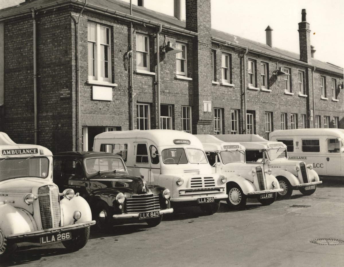 #ThrowbackThursday ⏪ The Brook Ambulance Station in #Greenwich was one of six ambulance stations built and operated by the Metropolitan Asylums Board in the 1880s. This picture shows what our ambulance fleet at the Greenwich base looked like in 1957 🚑🧐