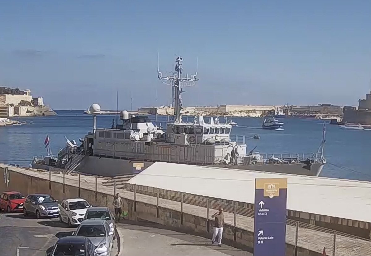 WarshipCam's tweet photo. Royal Netherlands Navy Alkmaar-class minehunter HNLMS Vlaardingen (M863) in Valletta, Malta - November 3, 2022 #hnlmsvlaardingen #m863

SRC: webcam https://t.co/n8ejt7WUCE