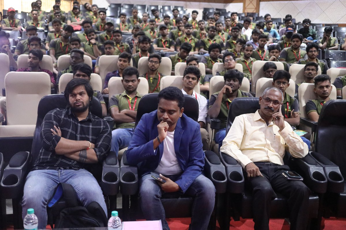 VHubAsia1's tweet photo. As part of one of our key initiatives - "Startup Founders Talk", a session was taken by Mr Chandra Sekara Reddy @ReddySekara  at Mohan Babu University.
Mr Chandra Sekara Reddy @ReddySekara  is a Founder-CEO of CSCC Labs, Cyber Security company and A successful serial entrepreneur https://t.co/H83RyTGmIX