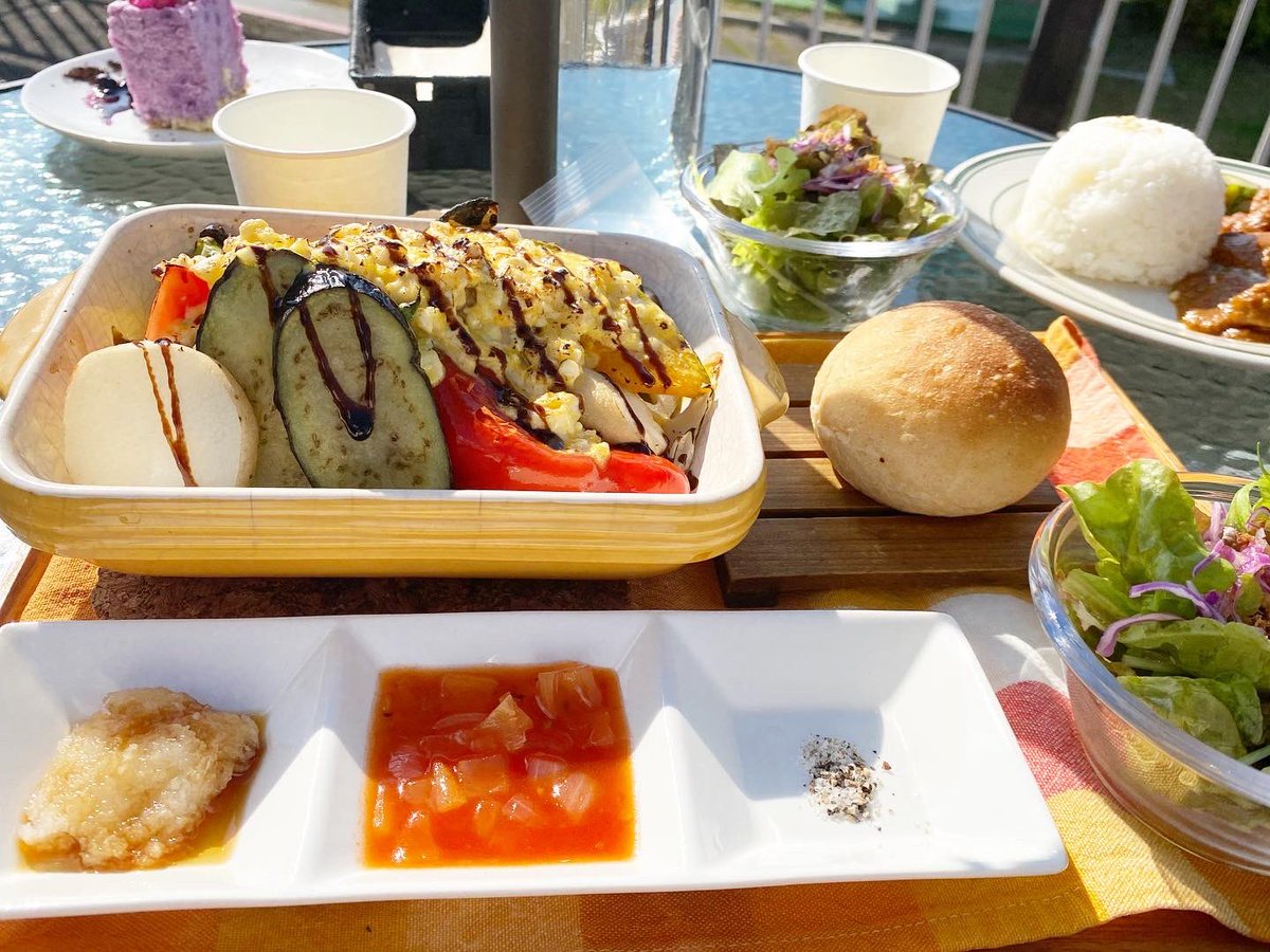 itochan38's tweet photo. ドッグランがあるので時々行くnumacafe。看板メニューのカレーが美味しいけど今日は野菜のオーブン焼きにしてみた。スイーツも美味しいところです。
#numacafe #手賀沼　#手賀沼フィッシングセンター https://t.co/1fQcSBzkR6