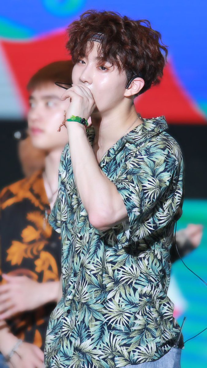 YourDailySM's tweet photo. Your daily dose of EXO. #YourDailySM #EXO #SMEntertainment #Scheduled @weareoneEXO https://t.co/pF67tuWQnP