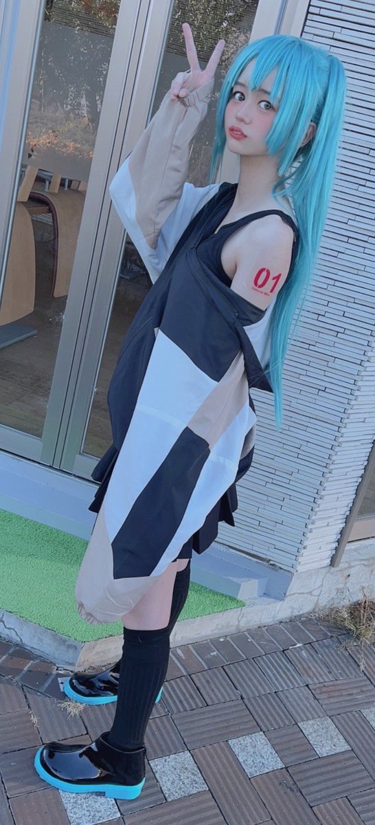 Tenzi_Iduru_104's tweet photo. 初コスでした✨
温かい目で見ていただけると嬉しいです！！
⚠️私服捏造⚠️

RT中心で全反応気になった方巡回します（無言フォロー失礼します🙏🏻💦）

＃コスプレ  #cosplay ＃コスプレイヤーさんと繋がりたい https://t.co/UZbtXb4nFw