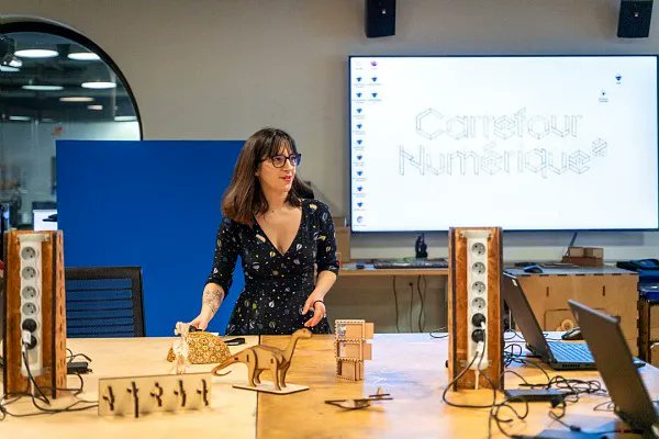 CarrNum's tweet photo. Derniers jours des vacances.. profitez de nos ateliers culture numérique jusqu'à samedi 5 novembre @citedessciences !
Vous êtes plutôt menuiserie ? fabrication de stickers ? modélisation 3D ?
Faites votre choix : https://t.co/IuplO9Ifc9
#maker #workshop #apprendre #fabriquer https://t.co/LtxqB02rUu