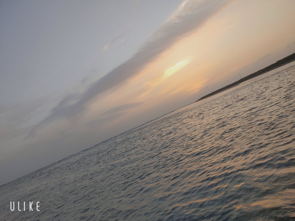 kiki00065's tweet photo. 海景能讓人放空 https://t.co/zy7fWgLToB
