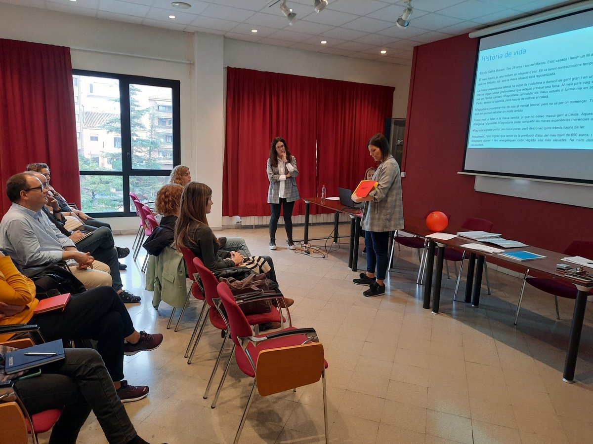 anton_not's tweet photo. Tallers de la 13a JOP @orientalleida @IceUdl @UdL_info #orientalleida22 https://t.co/n513O0nvuP