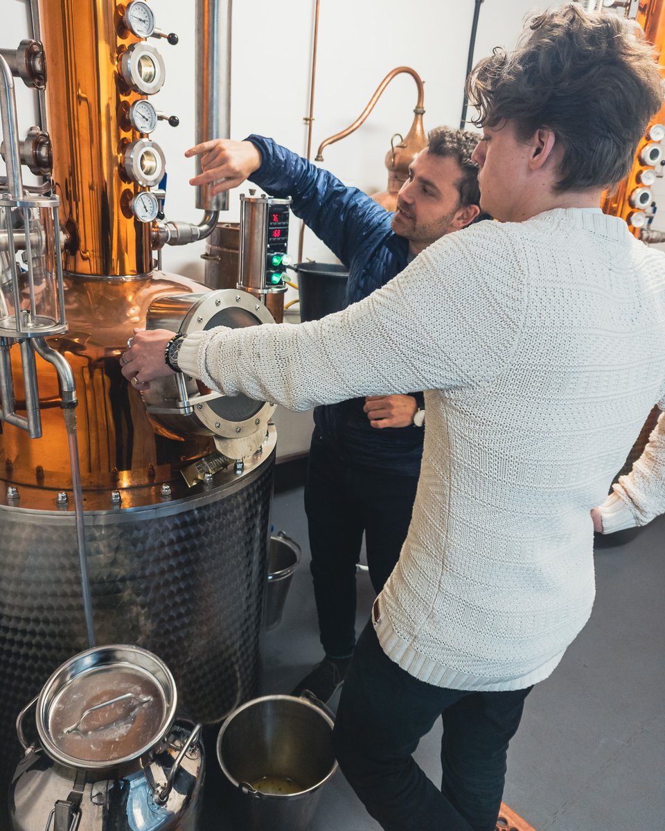 ForagersGin's tweet image. We always appreciate it when our Master Distiller bestows his bountiful knowledge on us! We have some fun things in the works, including a past favourite coming back for a limited run.

#foragersgin #craftdistillery