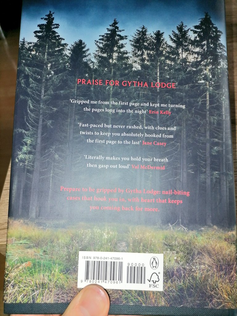 In my series of must read knicker-grippers #LittleSister by @thegyth is SUPERB. This pacey, twisty physiological police procedure #thriller does not disappoint. A story of smoke and mirrors and no one can be trusted. 4th in series but can be read as standalone too.👌#BookTwitter