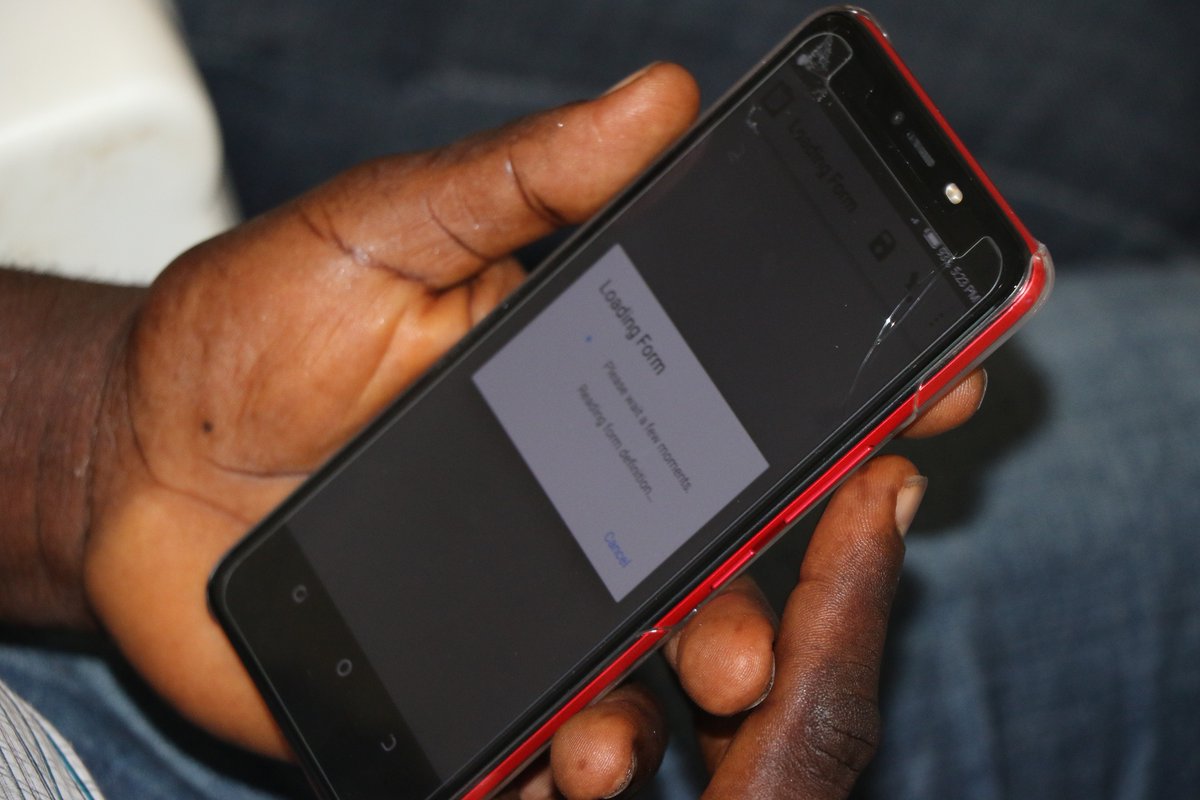 Solidaridad_wa's tweet photo. Farmers' profiling helps @Solidaridad_wa to understand the needs of beneficiaries. Data collected are used to determine the form of support that will best suit their farming activities. Under #LICSIP funded by #EUinLiberia, 4,998 cocoa farmers from 199 communities were profiled. https://t.co/L5ngJNZOGp
