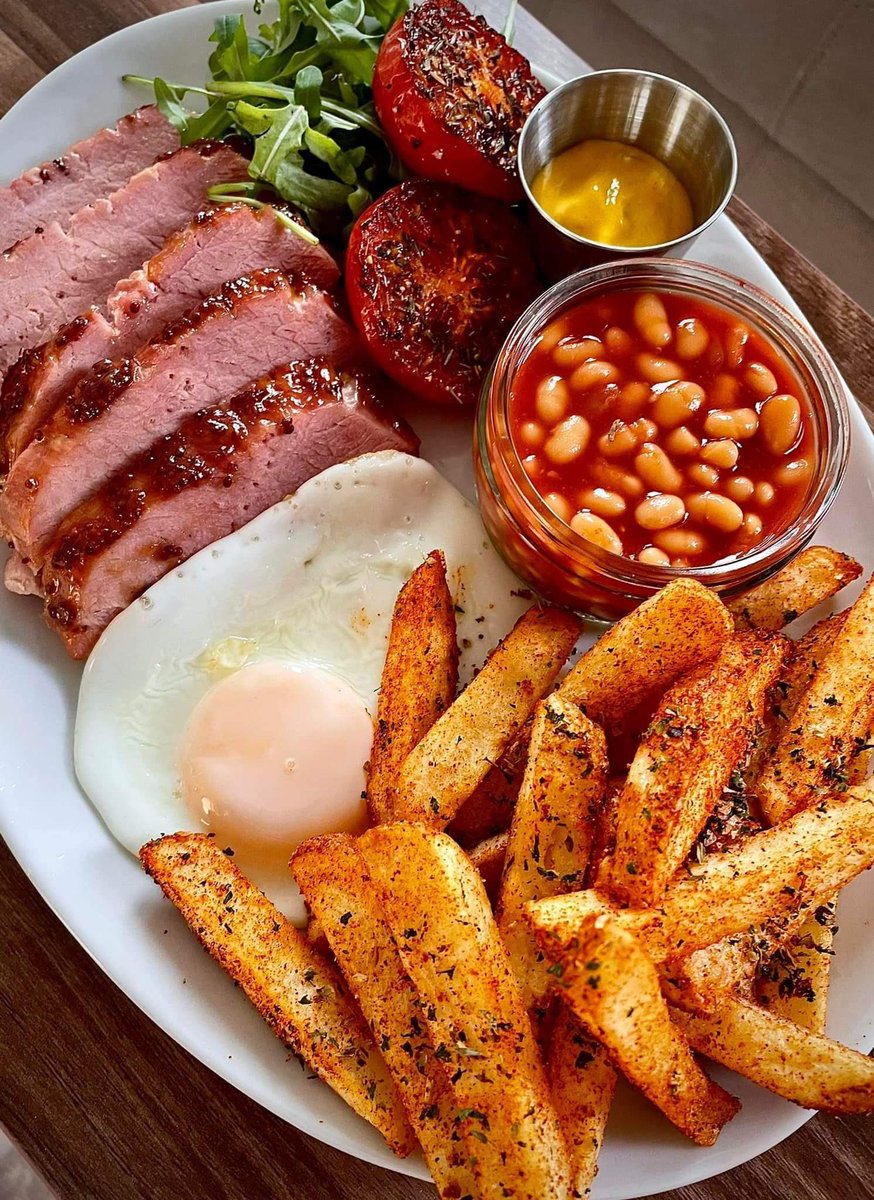 Dinner with Beans 🍽️ tweet media