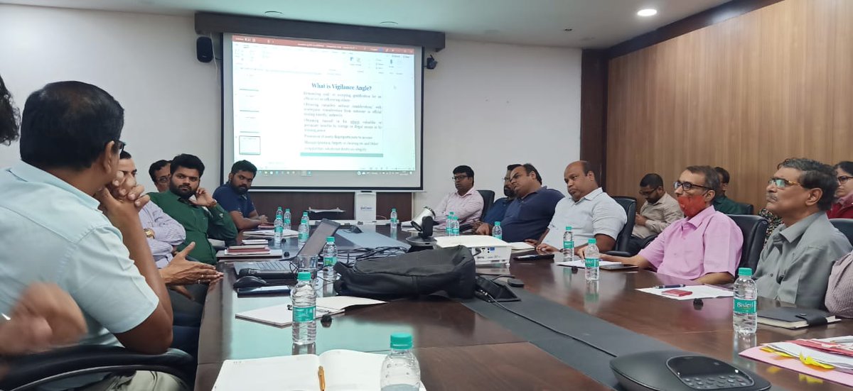 nacincbic's tweet photo. NACIN, Mumbai in co-ordination with MMRCL, Mumbai held a workshop on 'Preventive Vigilance &amp; Conduct Rules' on 03.11.2022 at MMRCL, BKC. 33 officers attended the workshop. Sh. Shamshad Alam, CVO addressed the participants. https://t.co/cPnqJ8bHlS