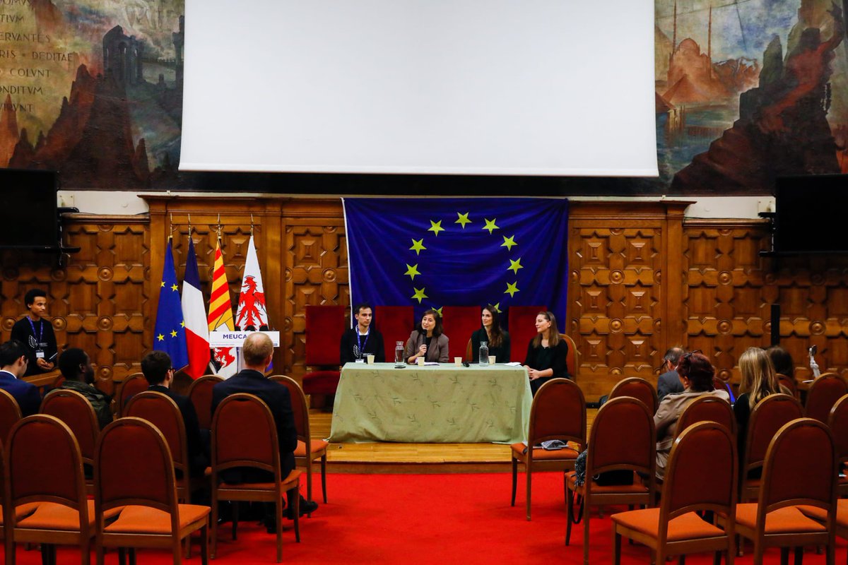 MagaliAltounian's tweet photo. L’avenir appartient à la jeunesse européenne 🇪🇺

Heureuse de recevoir à #Nice06, au nom de @cestrosi, 150 jeunes européens dans le cadre du @modeleuca, simulation concrète du fonctionnement des instances 🇪🇺

👏🏻 aux organisateurs pour leur engagement en faveur de la citoyenneté 🇪🇺 https://t.co/ZWrt8SDbC2