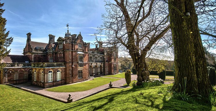 Delighted to announce PoxWorld will be moving to <a href="/KeeleUniversity/">Keele University 🐿️</a> next month with Pip as she starts her new job as Head of the School of Life Science <a href="/KeeleLifeSci/">Keele Life Sciences 🌍</a>. Looking forward to meeting all our new colleagues! #lumpyskindisease #poxvirus