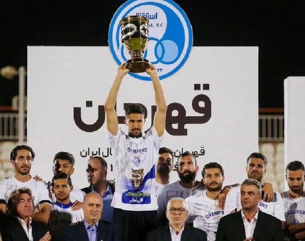 havas_paart's tweet photo. در حضور دوربین‌ها Vs در نبود دوربین‌ها https://t.co/JM4mdQmZzN