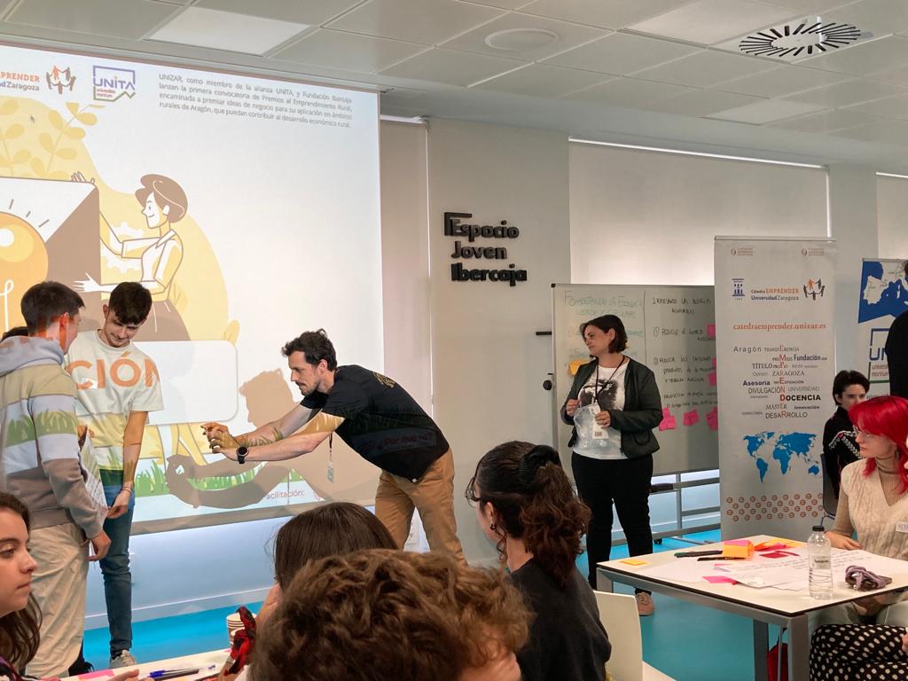 Cátedra Emprender tweet media