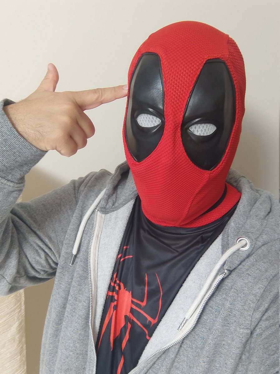 Urian91's tweet photo. Az elmúlt hetekben igen-igen feszegetem a határaimat.
⚛️ Fizika tanár
🎥 Streamer
🎭 Színész
🤣 Köztiszteletben álló viccesgyerek
akarok lenni egyszerre, de úgy hogy közben maradjon is belőlem valami. #semmitmondódejólesikkimondanigondolatok https://t.co/KzCvEpR3jW