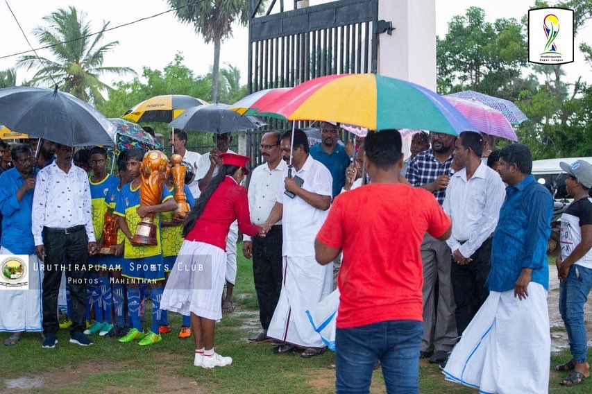 ITAKOrg's tweet photo. இளைஞர்களை நெறிப்படுத்தும் சக்தி விளையாட்டுக்களுக்கு உண்டு - சிறீதரன் எம்.பி! 

எமது இனத்தின் வளரிளம் பருவத்தினரின் சிந்தனாசக்திகளையும், சமூக நலச் செயற்பாடுகளையும் மலினப்படுத்துவதற்காக, அவர்களைத் திட்டமிட்டுத் திசைதிருப்பும் சதிச்செயற்பாடுகளுள் சிக்குண்டுபோகாது,
1/5 @ImShritharan https://t.co/CGLx7LQ6wa