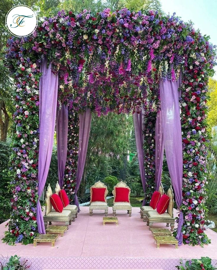 fancyandclassy's tweet photo. Your wedding day is a day you will never forget. Inspire your guests with an exquisite display of flowers and elegant decor that reflect your personalities.

#fancyandclassy_in #wedding #weddingsetup #floraldecor #floraldesign #weddingceremony #weddingplanner #trending https://t.co/4v0e4mMwrj