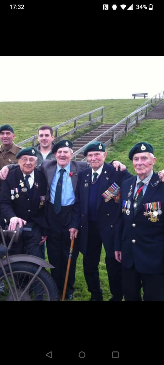 47_commandos's tweet photo. Just putting this up here cos all these wonderful men are now gone and we miss them so much. From left to right at the front Ken Parker, Harry Prescott, Chuck Harris and Pat Hagan #47RMC https://t.co/3DCOYP5re2