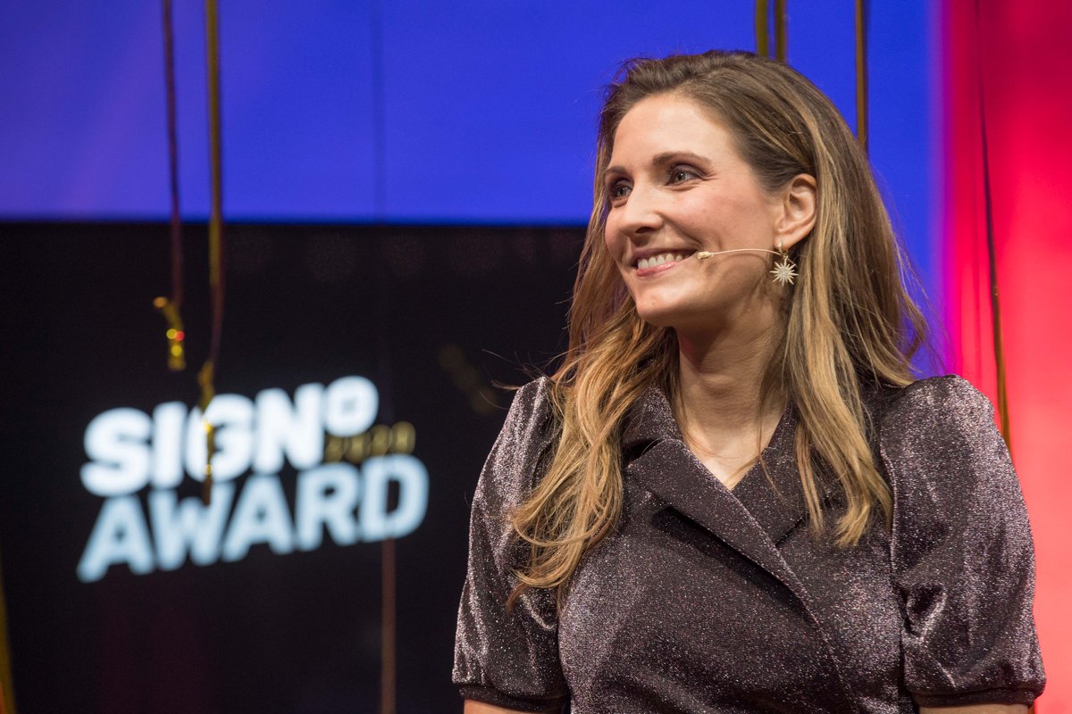 Jong of oud, iedereen kan slachtoffer worden van fraude. Daarom gaat huysgenoot Annemarie Brüning (<a href="/UwPresentatrice/">Annemarie Bruning</a>) in gesprek met verschillende deskundigen tijdens 'Houd je geld veilig, herken fraude' webinar van <a href="/Rabobank/">Rabobank</a>. Ben jij erbij?
zoetermeersdagblad.nl/Lokaal/online-…