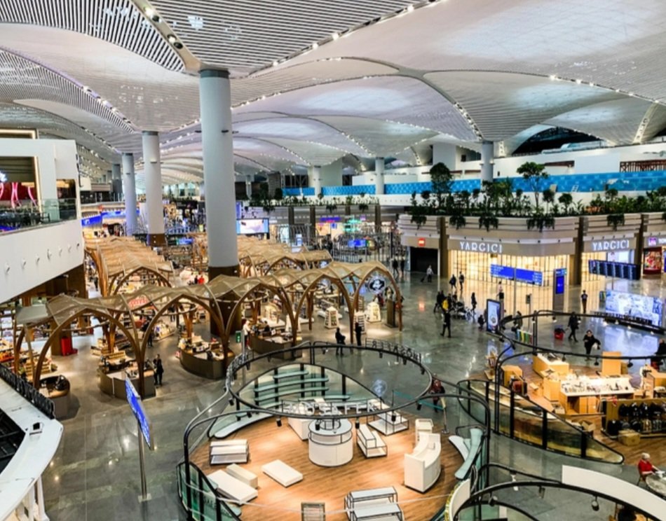 LurenbergARP's tweet photo. [URGENT]
Nous recherchons des marques souhaitant installer leurs magasins ou restaurants dans notre aéroport !
#Listenbourg https://t.co/drTH3qXmrF