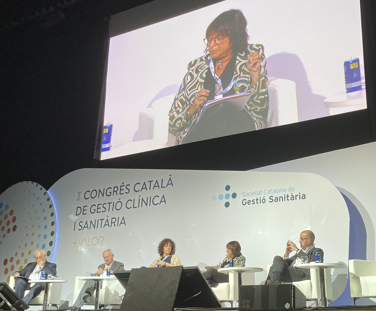 EnfedaqueBelen's tweet photo. #MésValor @gestiosanitaria @GemmaCrawinel Aporta, entre altres, un bany de realitat: estem d’acord amb la teoria i alhora continuem resistents als canvis dels sistemes de pagament i contractació 😬 @RoserFernandez Destaca q cal full de ruta. Cal actuar diferent per evolucionar 💪🏻 https://t.co/IRWk7ZczGa