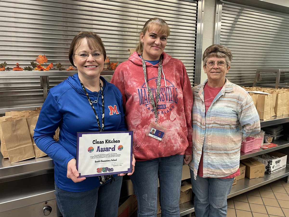 Southdolphins1's tweet photo. Great Job, South cafeteria staff! We appreciate you! @ArtesiansUnited @ericbowlen @MSDMartinsville @ArtiesCafe https://t.co/Psi3VKQvod