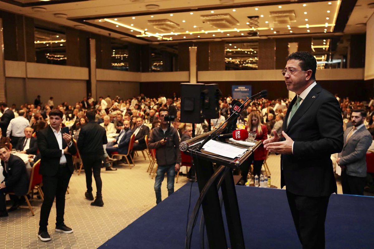 İTO 9 Kasım Komite Seçimleri öncesi dün akşam yaklaşık 2000 kişinin üzerinde katılım ile İstanbul iş dünyasından değerli dostlarla bir araya geldik. Bizimle yol arkadaşlığı yapan ve destek veren herkese teşekkür ediyorum. İstanbul ticaretinde yeni bir hikaye yazmaya hazırız!