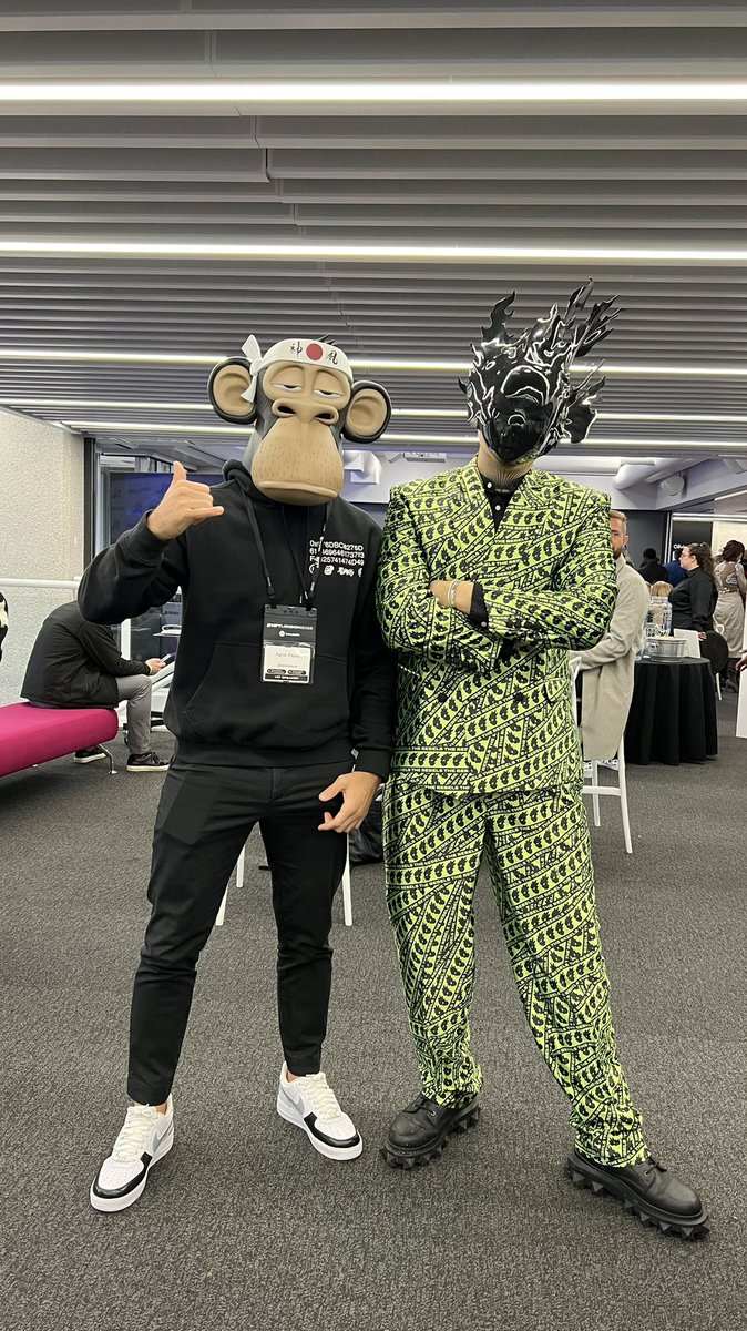 Just an Ape and a Rebel casually chilling in their natural inhabitant <a href="/aaronpayas/">AaronPYS.eth ⭕️ BAYC #3338 🍌</a> <a href="/therebelsnft/">The Rebels by House of Kalinkin</a> #NFTlondon2022