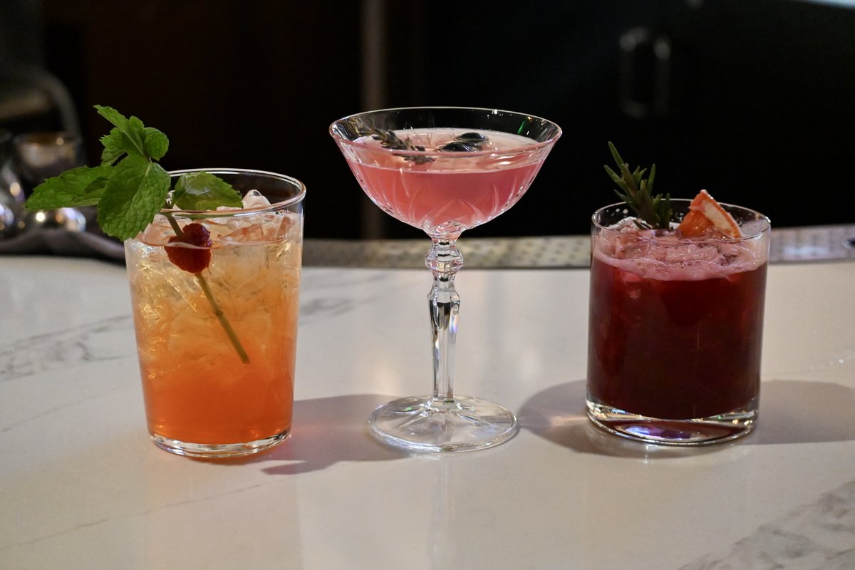 harveystahoe's tweet photo. Hell's Kitchen has a cocktail for everyone, come see what your favorite is! ππ₯ For reservations visit π https://t.co/mCKyeGIdUu πΈ
#ThirstyThursday #GRHellsKitchen https://t.co/6iIqFoHTRb